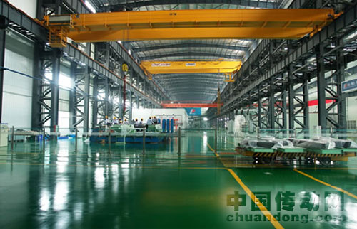 人民電器超高壓輸變電基地寬敞整潔的生產車間