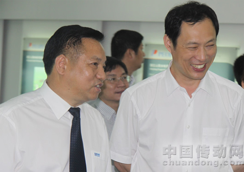 溫州大學領導來人民電器參觀考察