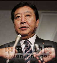 野田佳彥在29日舉行的民主黨代表(黨首)選舉第二輪投票中反超經濟產業大臣海江田萬里當選新黨首