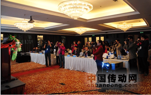 現場媒體對臺達CNC數控系統的推出表現出極高關注度