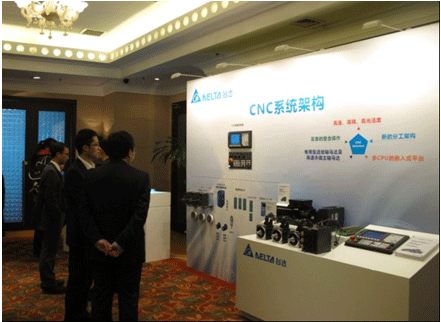 現場的動態展示臺，讓媒體對CNC數控系統有更直觀的體驗