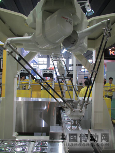 機器人M-3iA與LRmate200iC機器人的結(jié)合