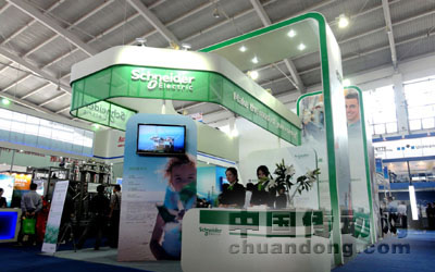 施耐德電氣2012全國制藥機械博覽會上展示M218/M238TVDA的優選自動化解決方案和M258/LMC058TVDA的高效自動化解決方案